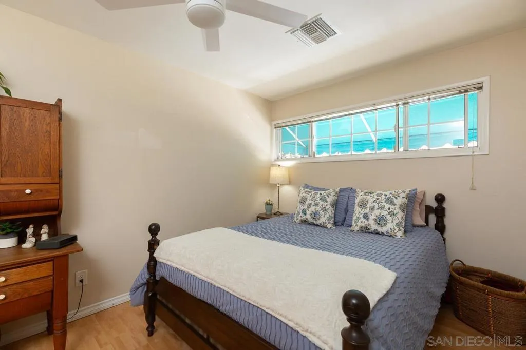 951 55 B, Coronado, California 92118 home-pic-28
