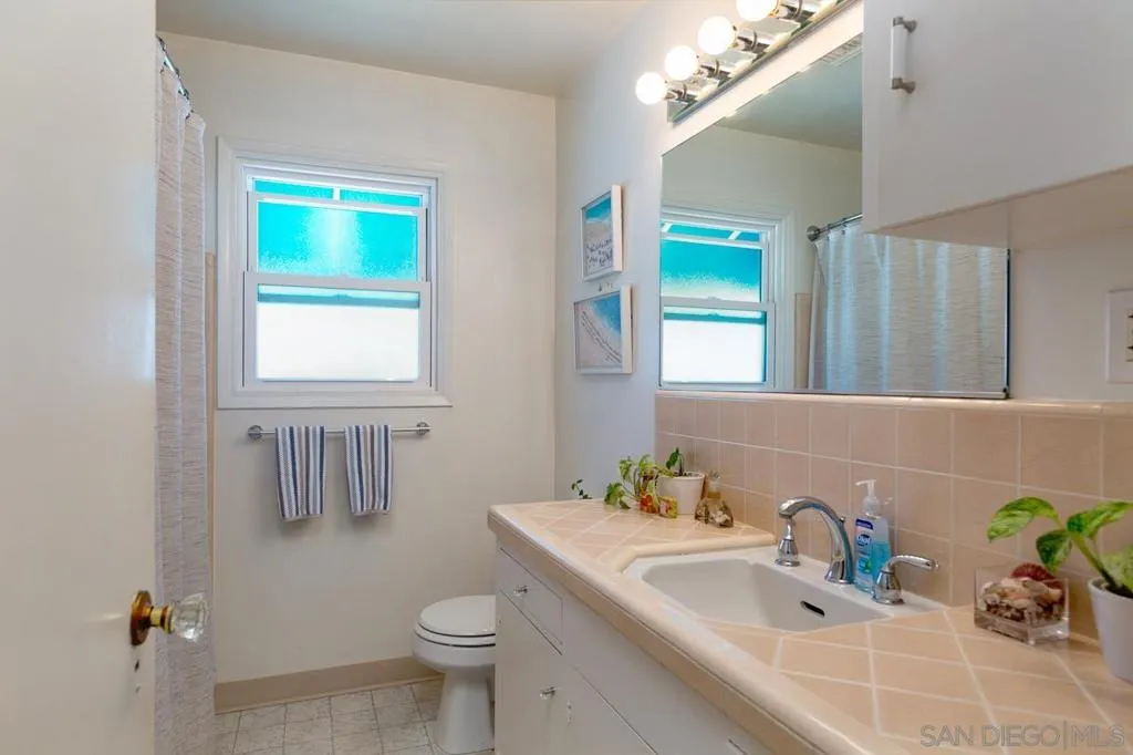 951 55 B, Coronado, California 92118 home-pic-27