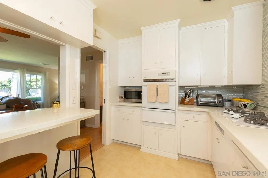 951 55 B, Coronado, California 92118 home-pic-26