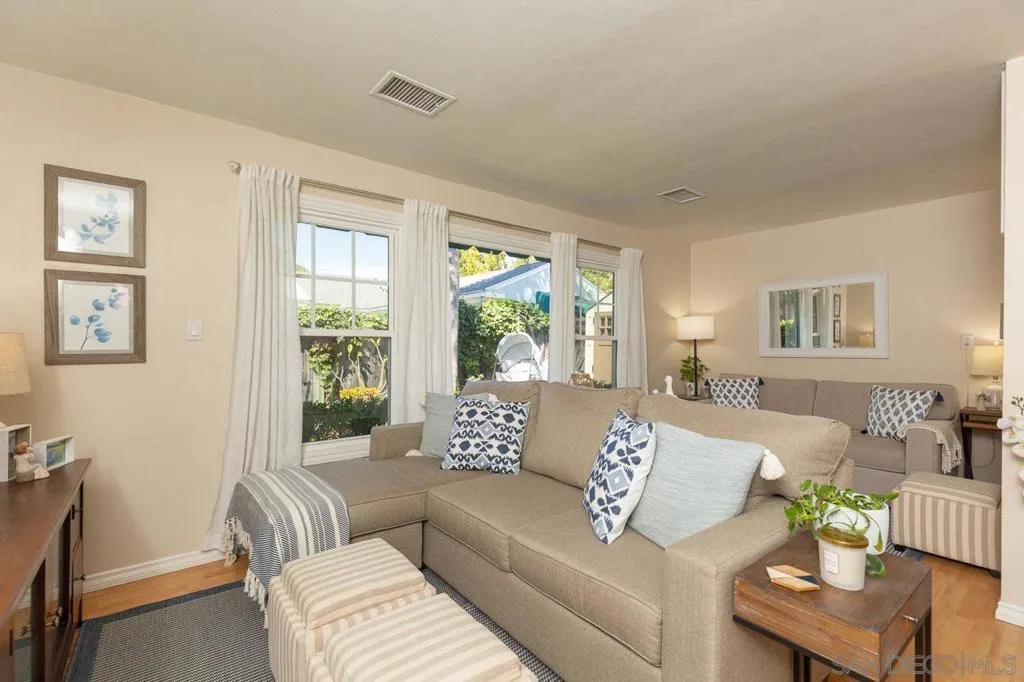 951 55 B, Coronado, California 92118 home-pic-21