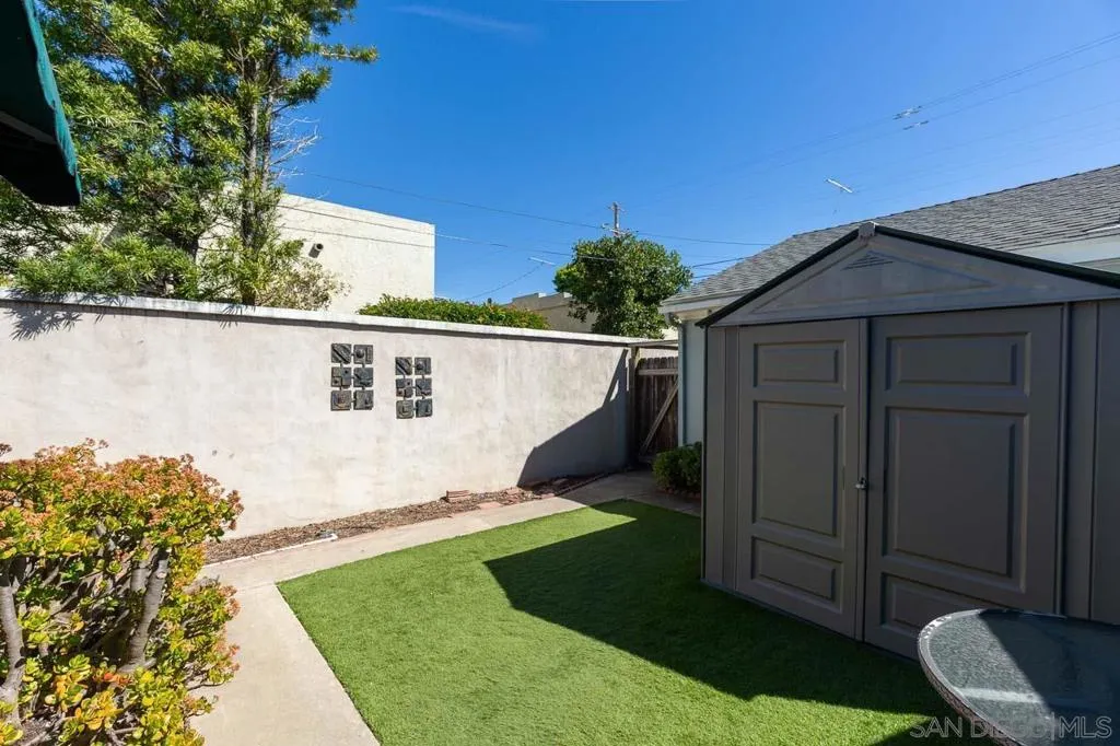 951 55 B, Coronado, California 92118 home-pic-17