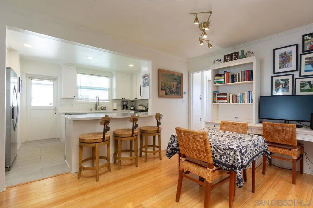 951 55 B, Coronado, California 92118 home-pic-6