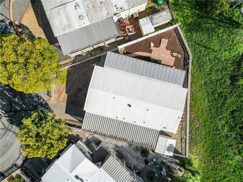 Great lot, larger lot than normal, in a quiet cul-de-sac