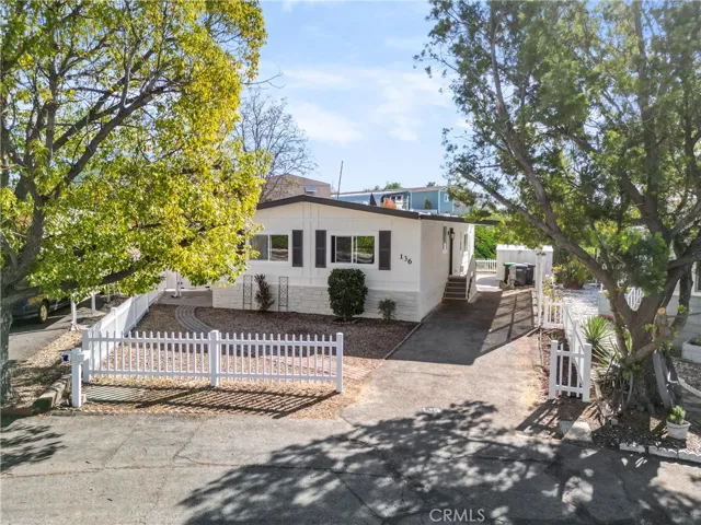 Gorgeous Curb Appeal in this Cul De Sac home Great front yard!
