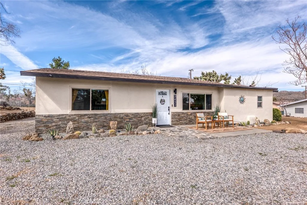 7432 Dumosa, Yucca Valley, California 92284 home-pic-5