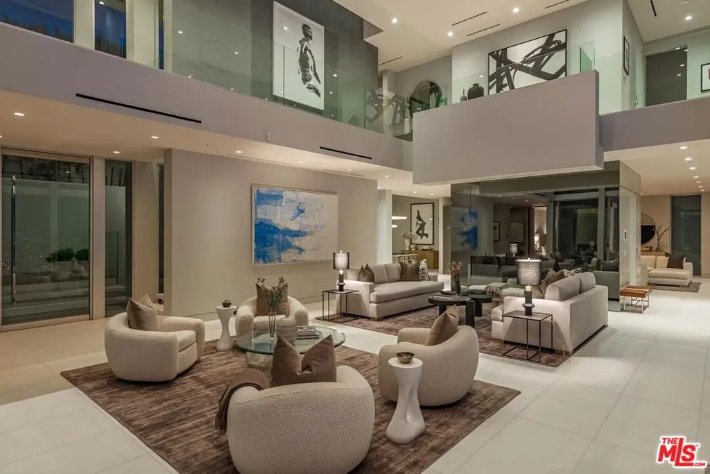 9150 Oriole Way, Los Angeles, California 90069 home-pic-32