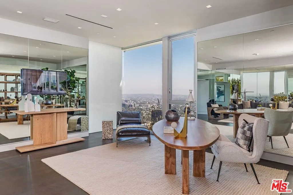 9150 Oriole Way, Los Angeles, California 90069 home-pic-23