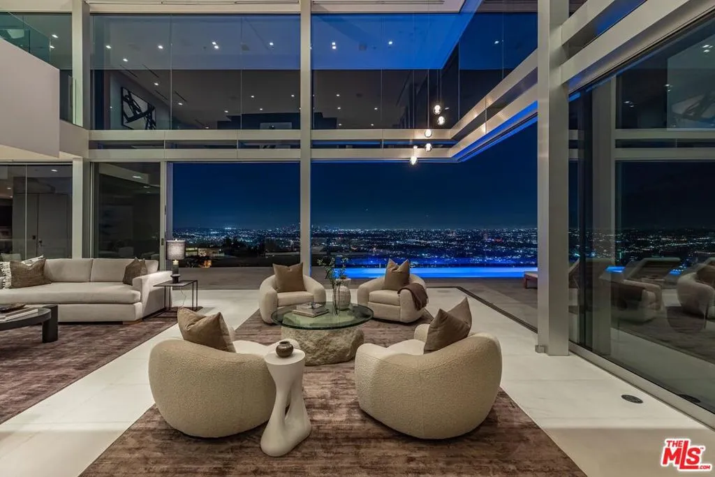 9150 Oriole Way, Los Angeles, California 90069 home-pic-4