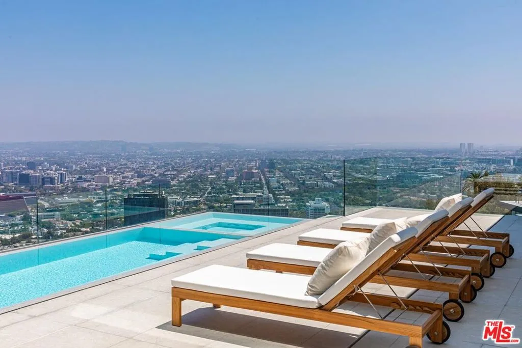 9150 Oriole Way, Los Angeles, California 90069 home-pic-15