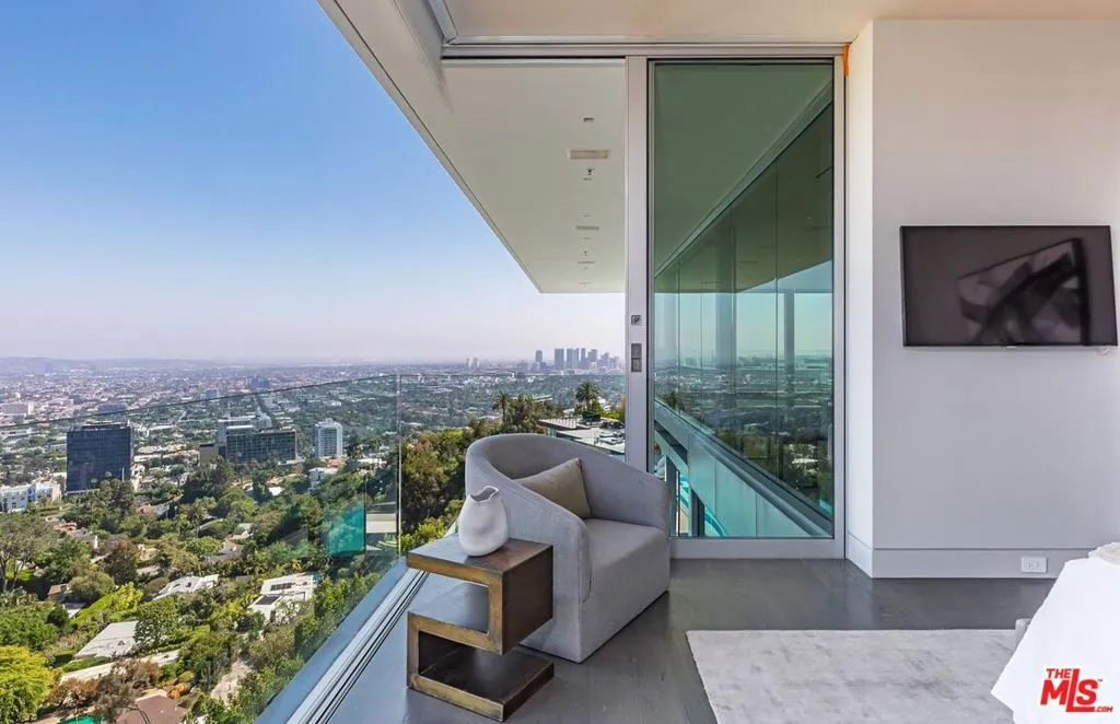 9150 Oriole Way, Los Angeles, California 90069 home-pic-25