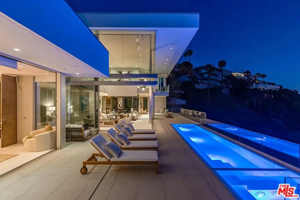 9150 Oriole Way, Los Angeles, California 90069 home-pic-6