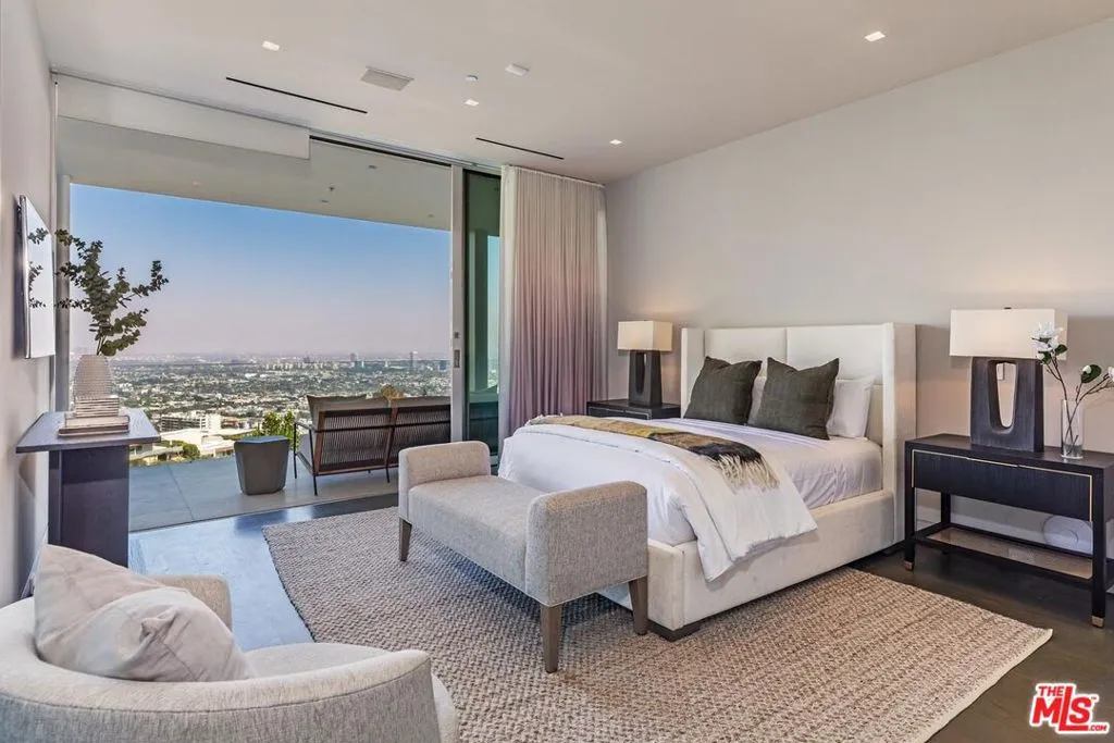 9150 Oriole Way, Los Angeles, California 90069 home-pic-22