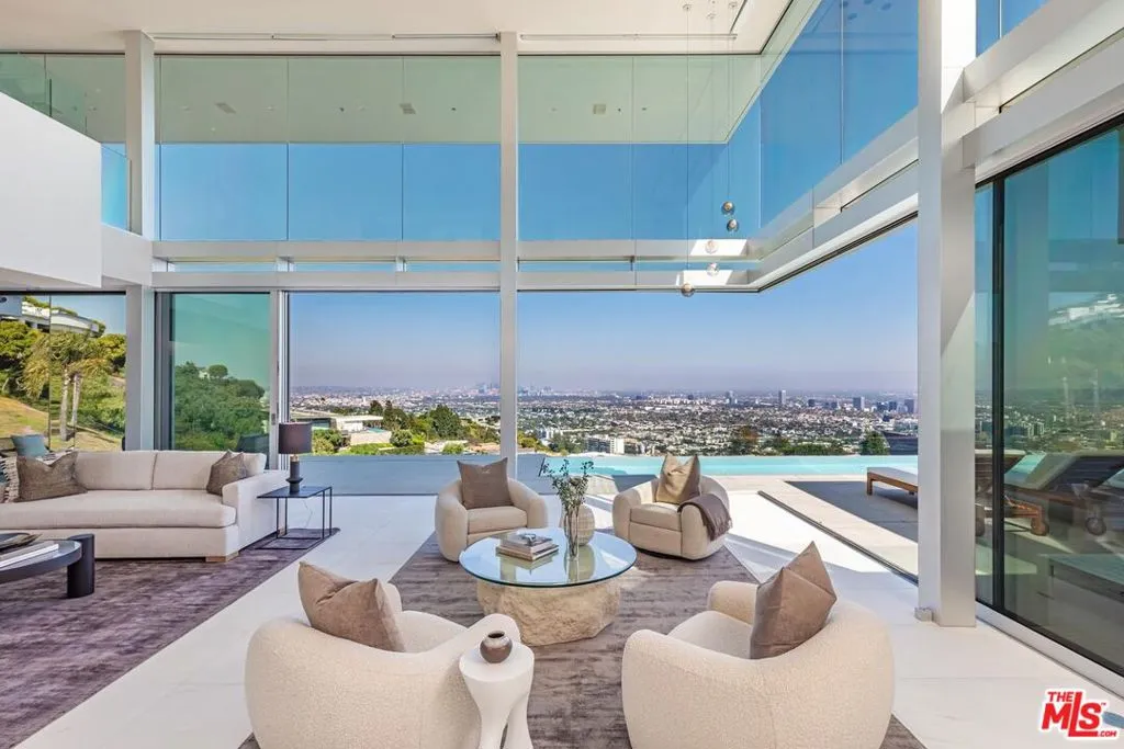 9150 Oriole Way, Los Angeles, California 90069 home-pic-11