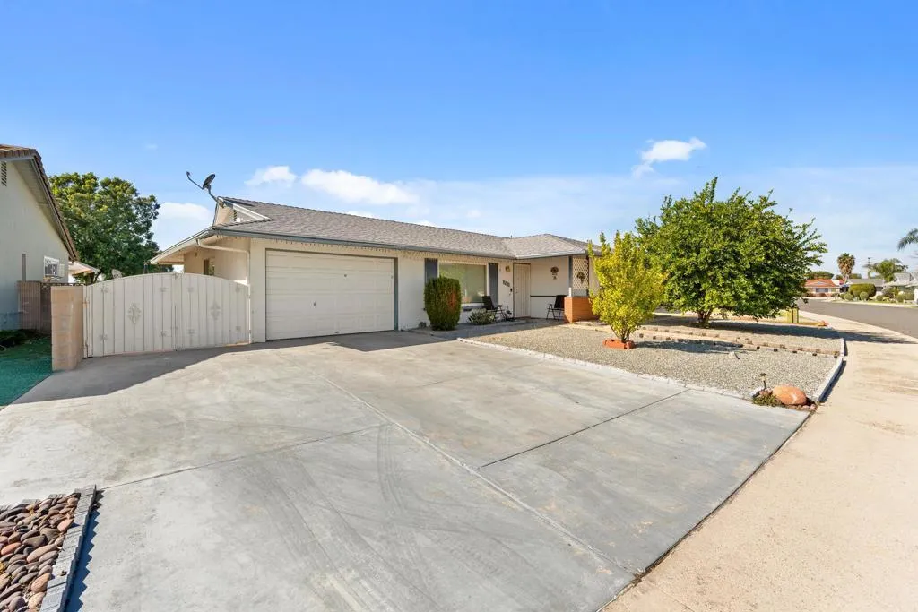 381 Olympia Way, Hemet, California 92543 home-pic-3