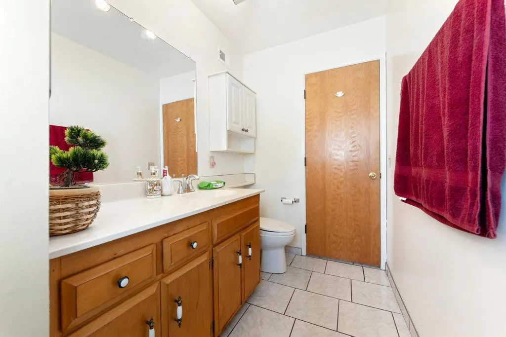 381 Olympia Way, Hemet, California 92543 home-pic-18