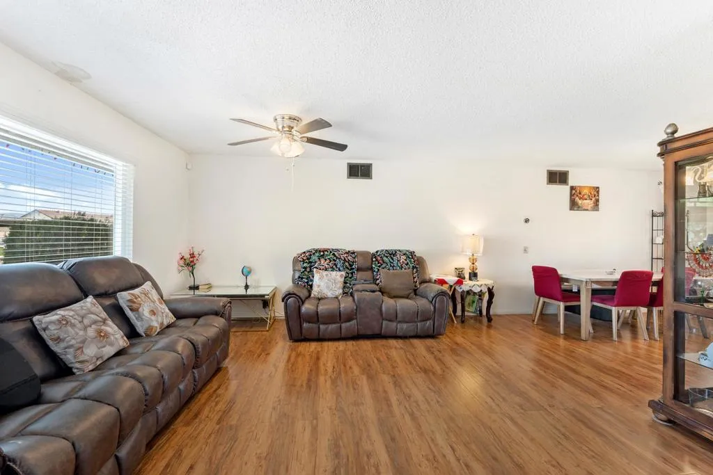 381 Olympia Way, Hemet, California 92543 home-pic-5