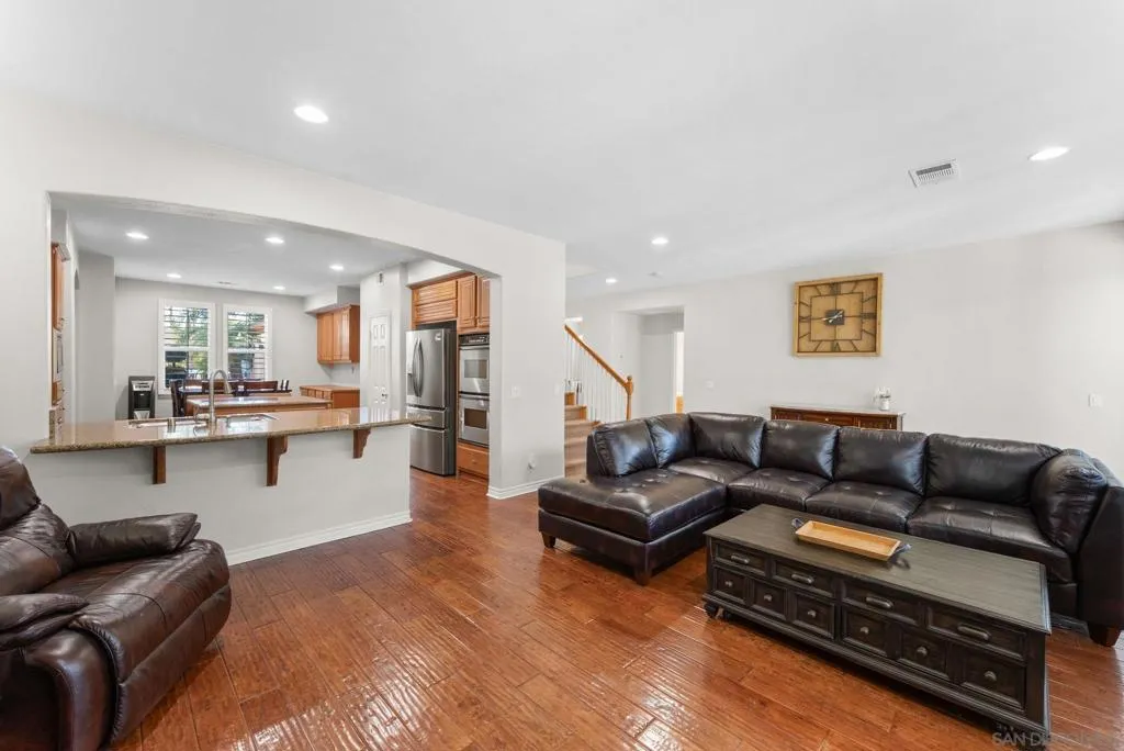 , Chula Vista, California 91914 home-pic-9