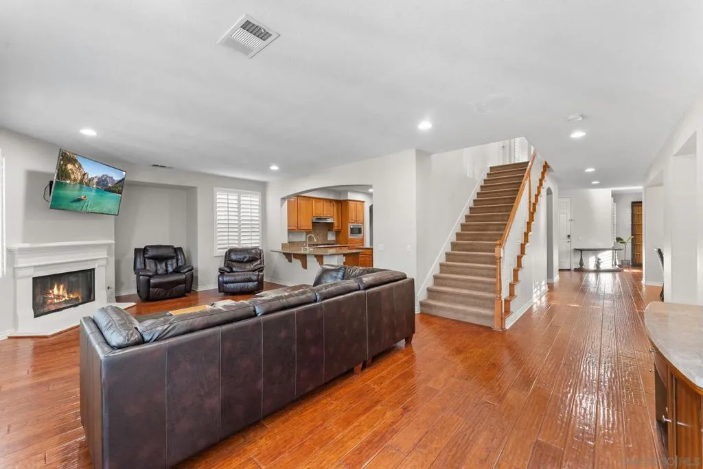 , Chula Vista, California 91914 home-pic-11