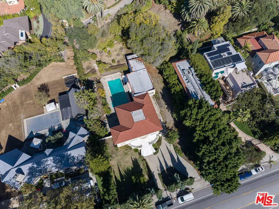 5231 Franklin Avenue, Los Angeles, California 90027 home-pic-24