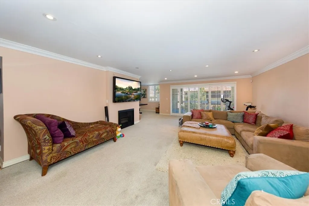 5339 Lindley Unit 207, Tarzana, California 91356 home-pic-4