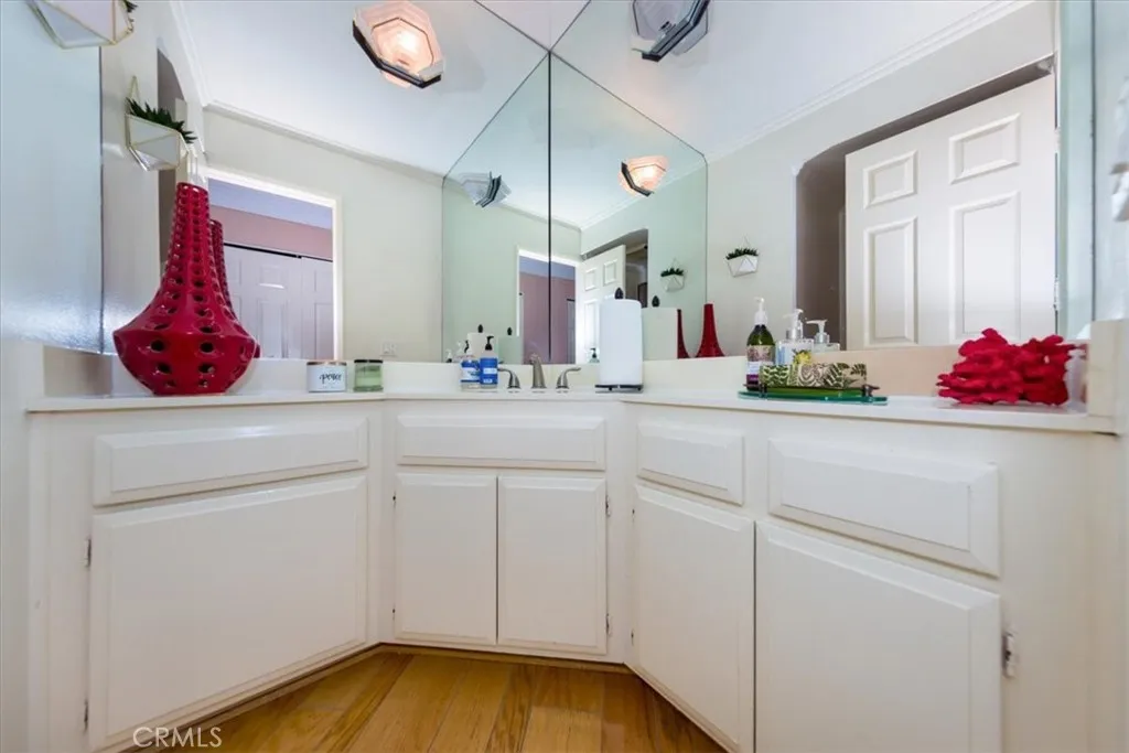 5339 Lindley Unit 207, Tarzana, California 91356 home-pic-13