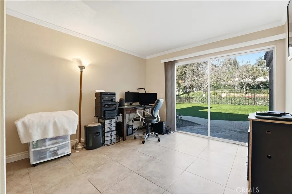 1709 La Mancha, Pomona, California 91768 home-pic-24