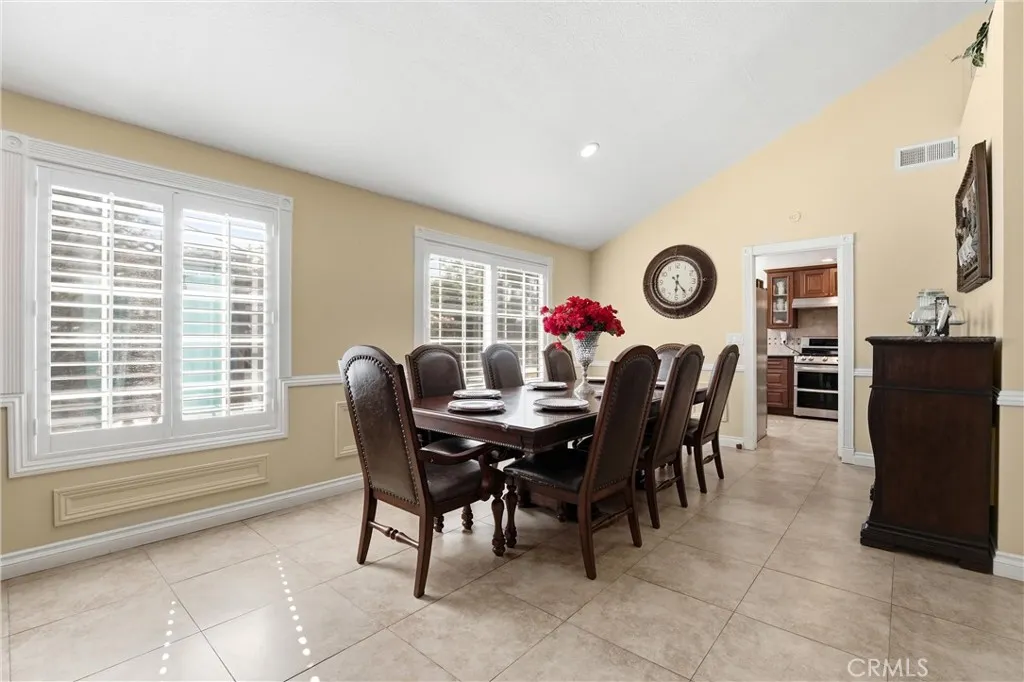 1709 La Mancha, Pomona, California 91768 home-pic-9