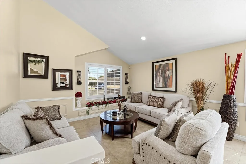 1709 La Mancha, Pomona, California 91768 home-pic-7