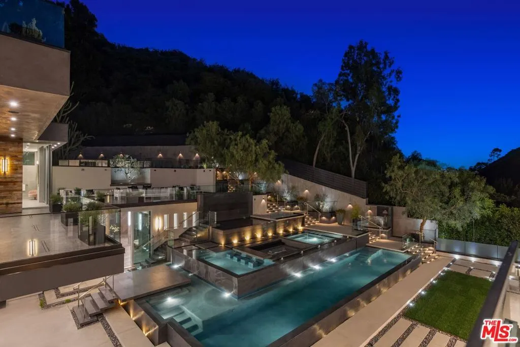 1116 Chantilly Road, Los Angeles, California 90077 home-pic-45