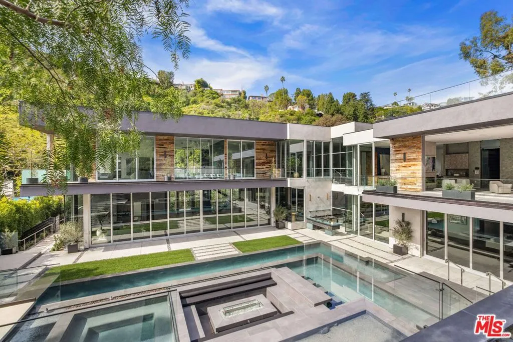 1116 Chantilly Road, Los Angeles, California 90077 home-pic-19