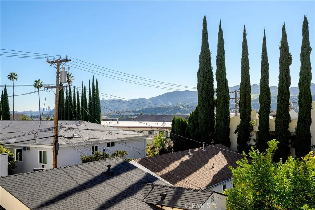1162 Winchester Avenue K, Glendale, California 91201 home-pic-14