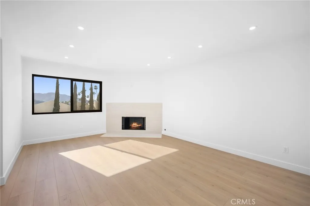 1162 Winchester Avenue K, Glendale, California 91201 home-pic-19