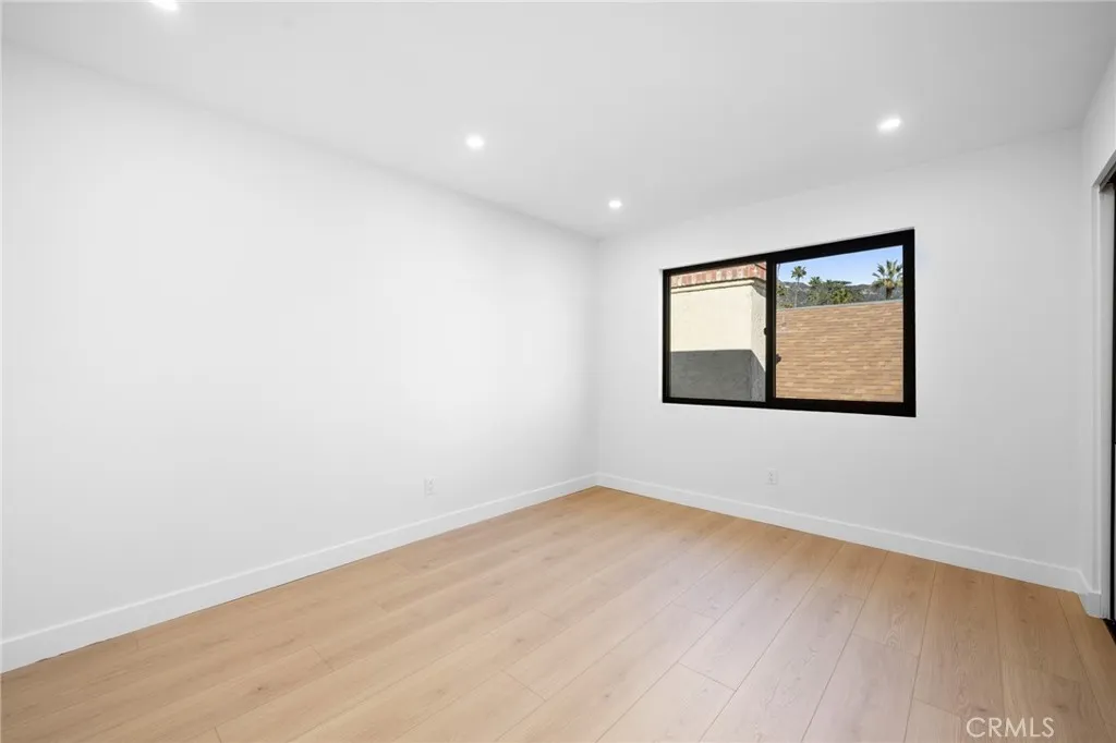 1162 Winchester Avenue K, Glendale, California 91201 home-pic-27