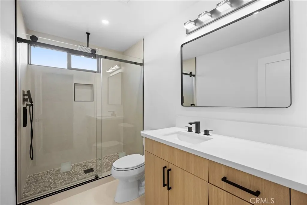 1162 Winchester Avenue K, Glendale, California 91201 home-pic-29