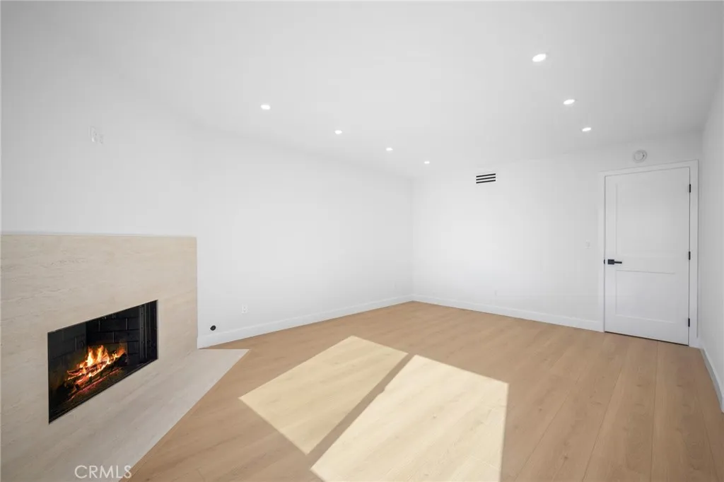 1162 Winchester Avenue K, Glendale, California 91201 home-pic-21