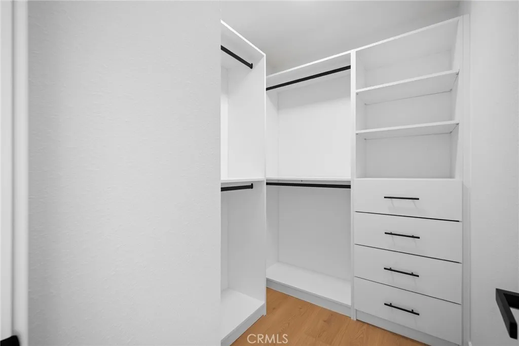1162 Winchester Avenue K, Glendale, California 91201 home-pic-25