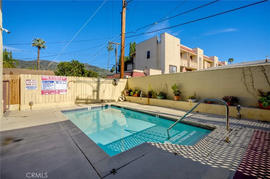 1162 Winchester Avenue K, Glendale, California 91201 home-pic-33