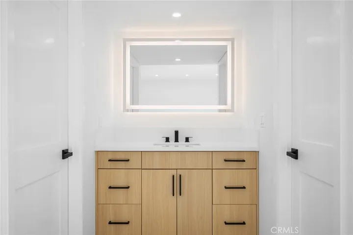 1162 Winchester Avenue K, Glendale, California 91201