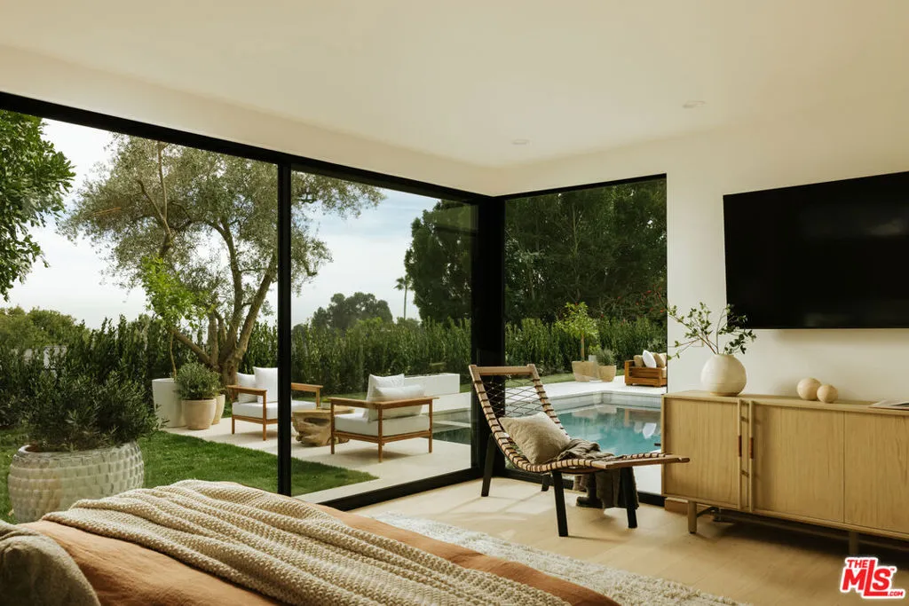 854 Glenmere Way, Los Angeles, California 90049 home-pic-14