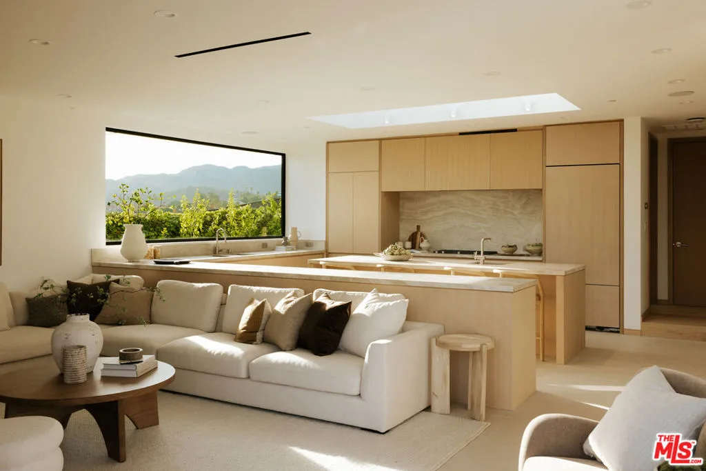 854 Glenmere Way, Los Angeles, California 90049 home-pic-10