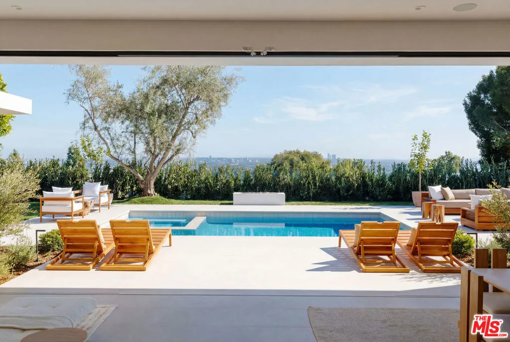 854 Glenmere Way, Los Angeles, California 90049 home-pic-22