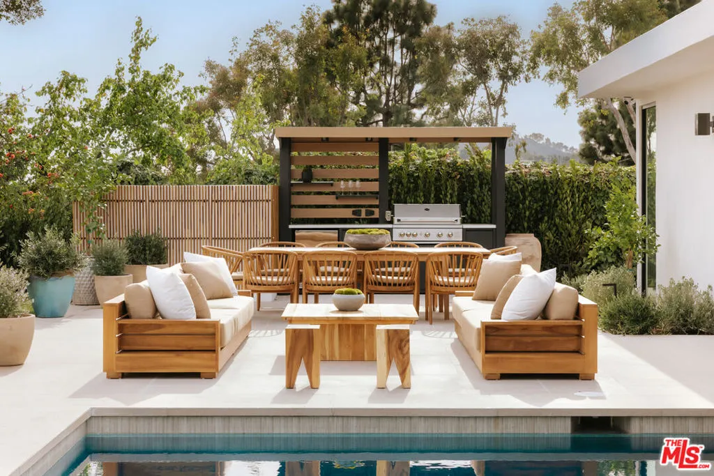 854 Glenmere Way, Los Angeles, California 90049 home-pic-24