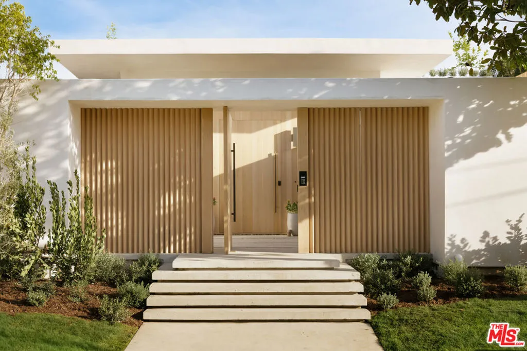 854 Glenmere Way, Los Angeles, California 90049 home-pic-3