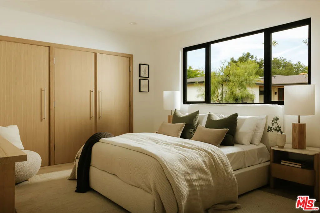 854 Glenmere Way, Los Angeles, California 90049 home-pic-19