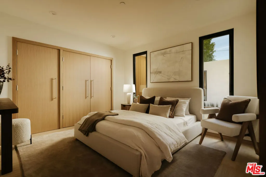854 Glenmere Way, Los Angeles, California 90049 home-pic-20