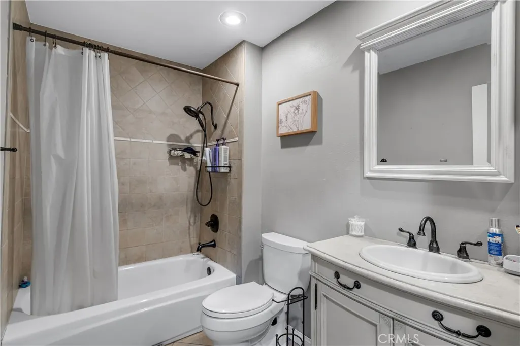 536 N Del Sol Lane, Diamond Bar, California 91765 home-pic-15