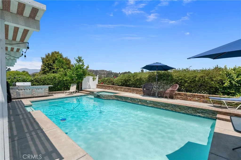 536 N Del Sol Lane, Diamond Bar, California 91765 home-pic-25