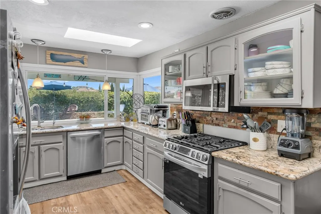536 N Del Sol Lane, Diamond Bar, California 91765 home-pic-7