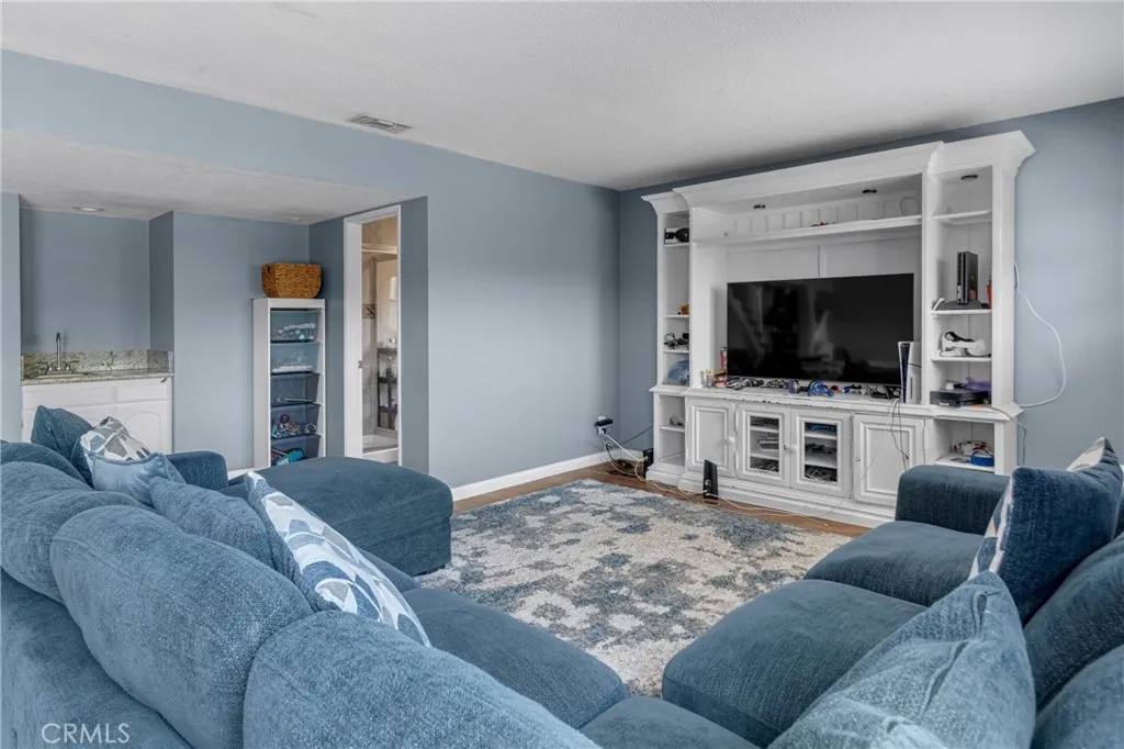 536 N Del Sol Lane, Diamond Bar, California 91765 home-pic-10