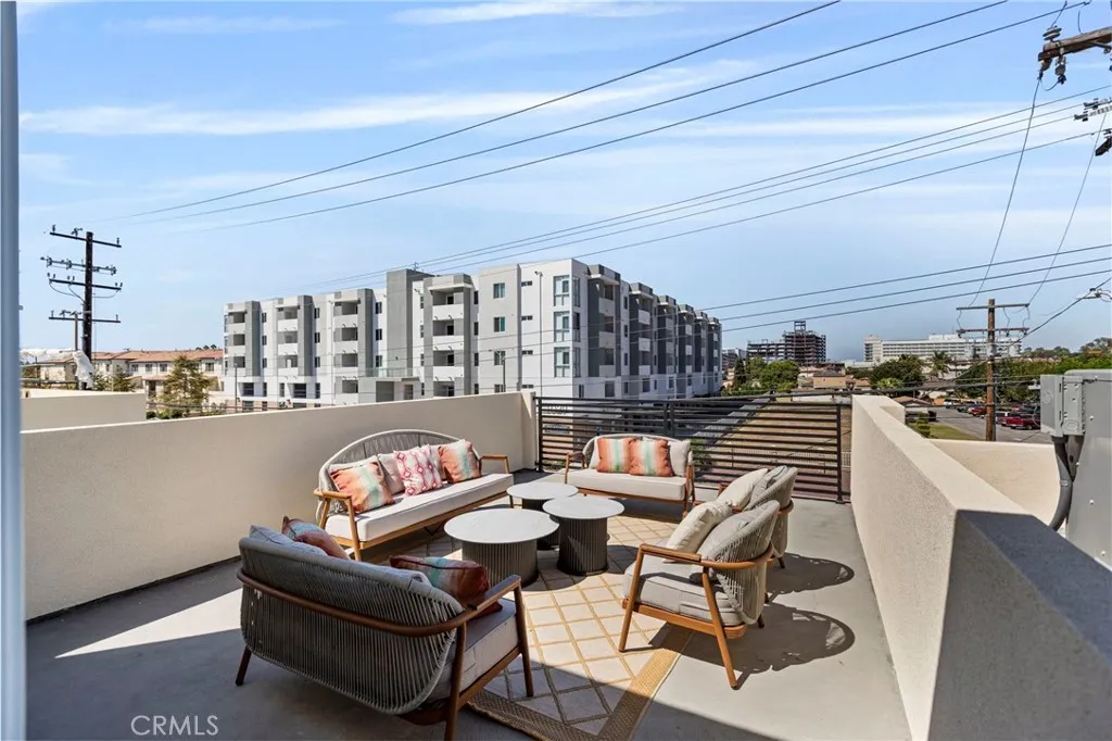 1014 W 223rd Street 1, Torrance, California 90502 home-pic-34